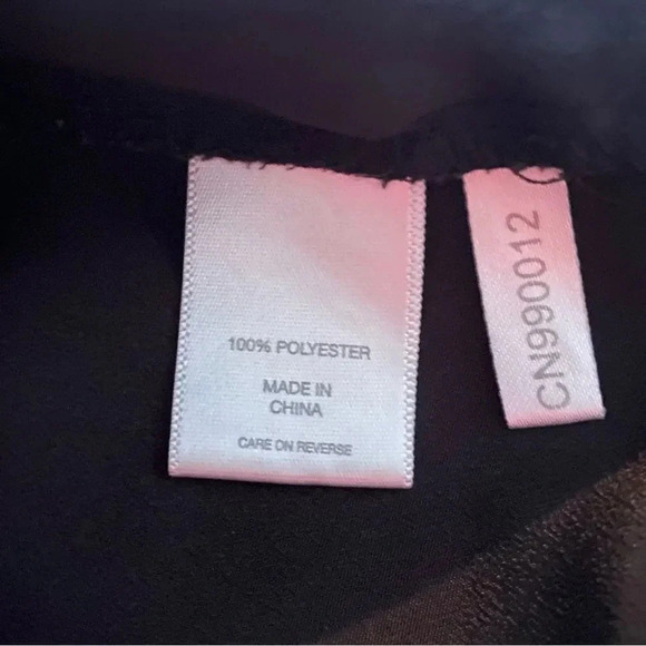 NEW York & Company L Large Top Shirt Black Solid Cap Sleeve V Neck Casual P21 - Picture 7 of 8